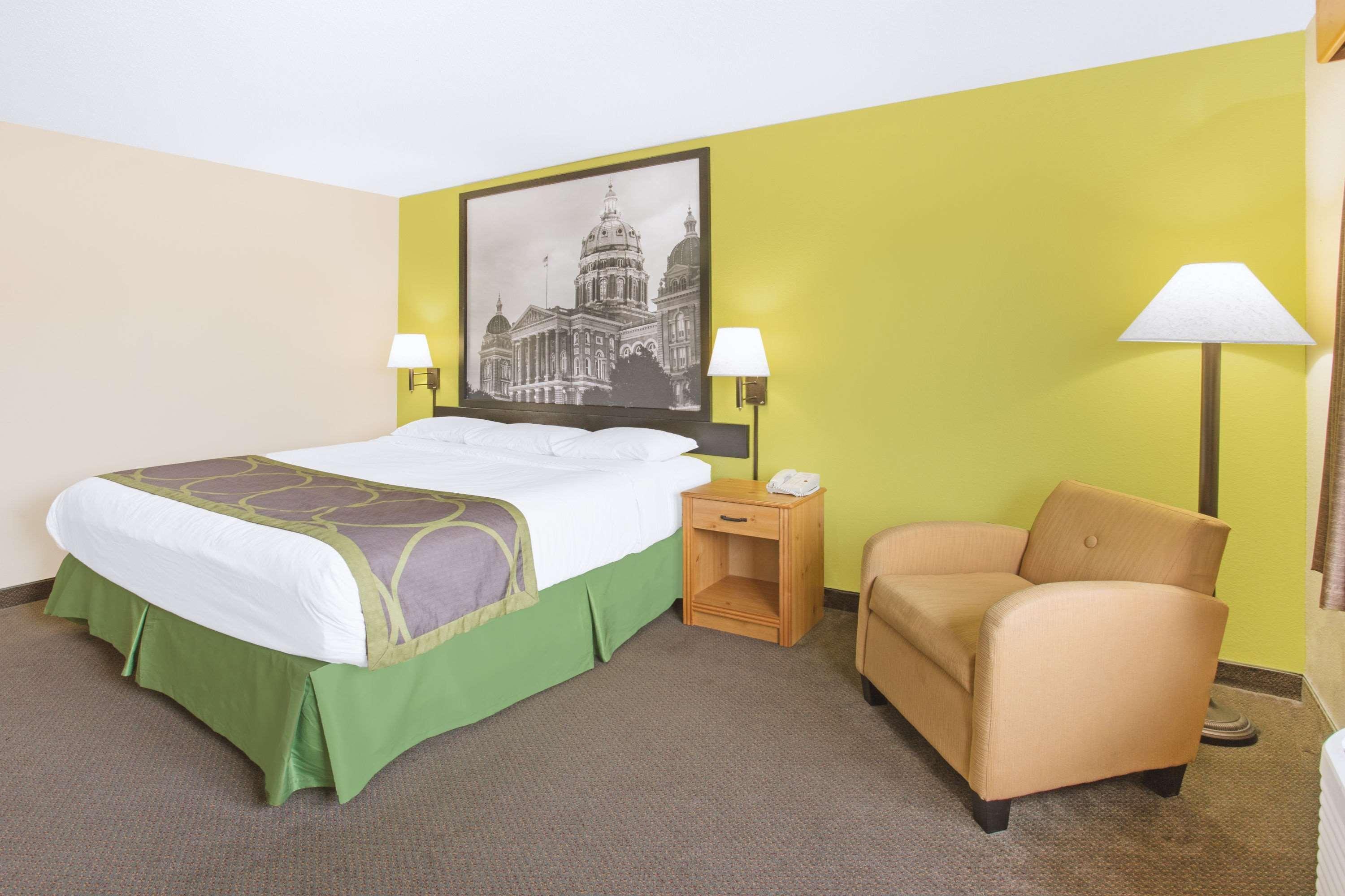 Hotel Super 8 By Wyndham Davenport Extérieur photo