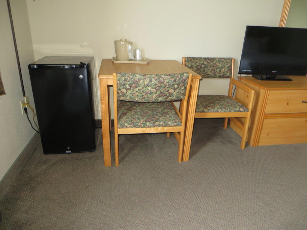 Hotel Super 8 By Wyndham Davenport Extérieur photo